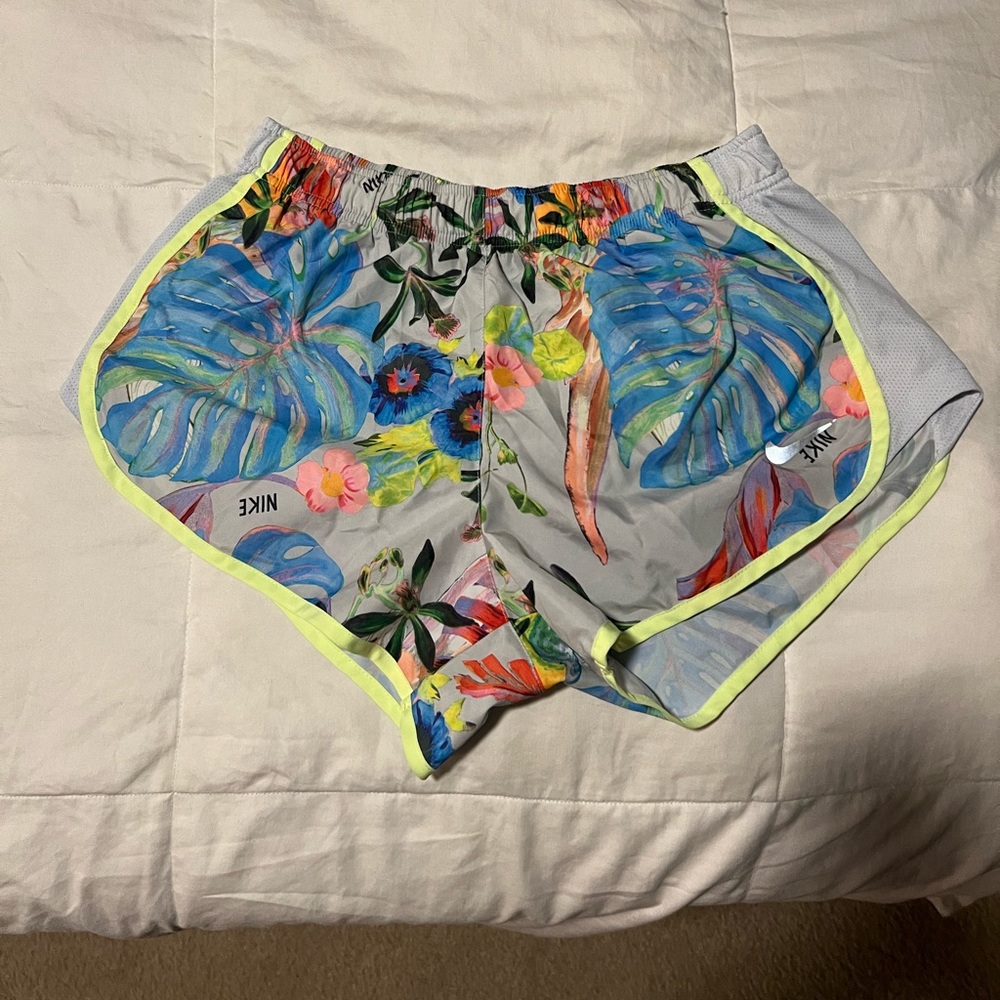 Nike Drifit running short